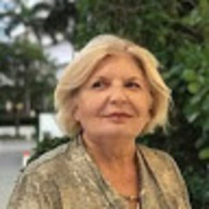 Meet your Posher, Lynette